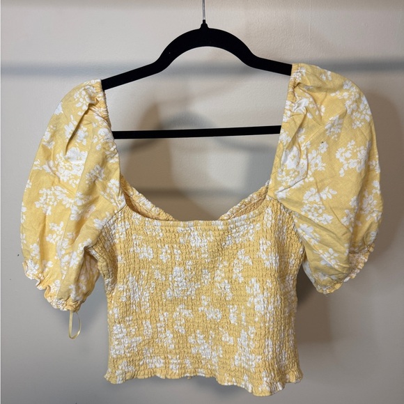 Abercrombie & Fitch yellow floral smocked crop top size L - Picture 6 of 6